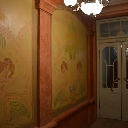 Mała Secesja - Dla Wyjątkowych Gości, Niż - 120 Lat Historii, Komfort, Prywatność * Olsztyn (Warmian-Masurian)